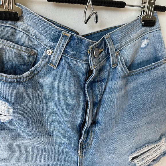 Urban Outfitters BDG Girlfriend High-Rise Denim Shorts - Picture 3 of 6